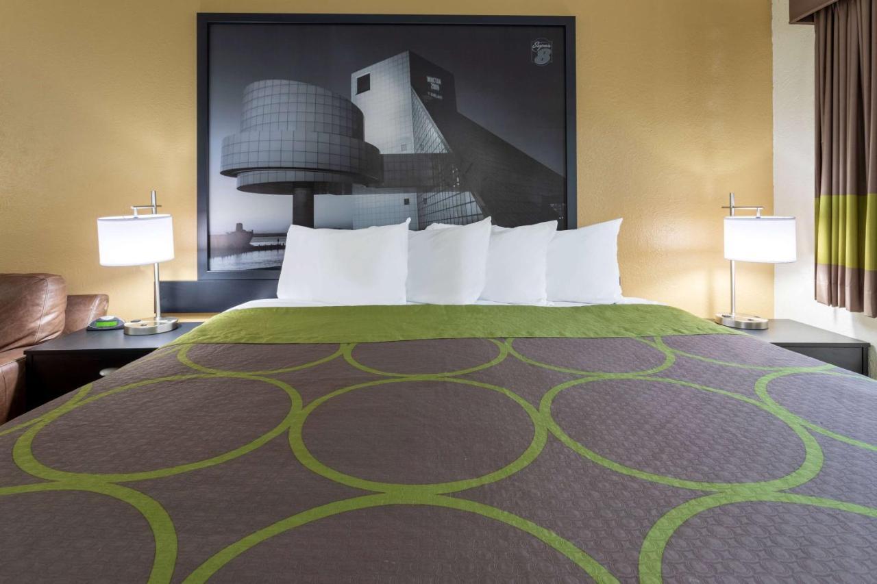 Super 8 By Wyndham Wooster Hotel ภายนอก รูปภาพ